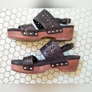 Earth Shoes Sandal 7M Pine Toba Black Studded Leather Wood Platform Slingback
